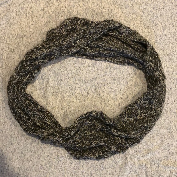 Infinity Scarf - Picture 2 of 3